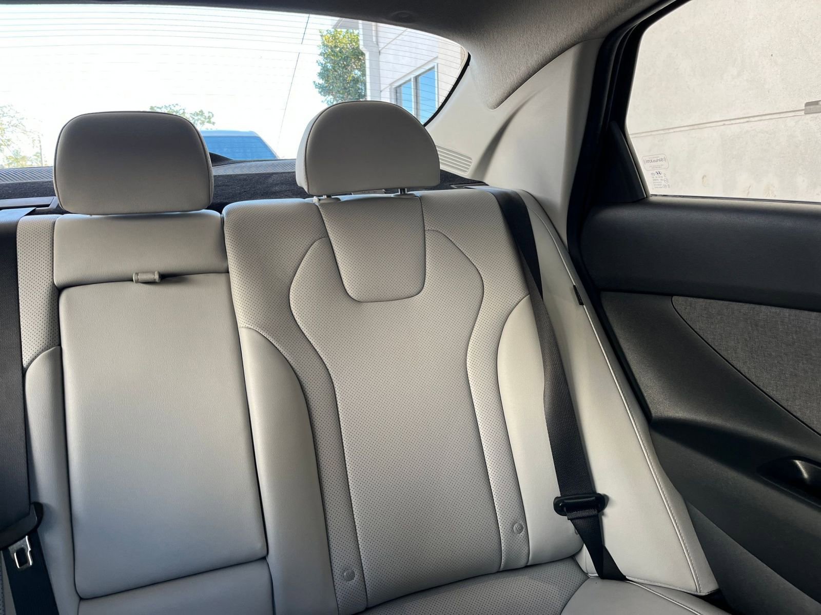 Used 2025 Hyundai Elantra Limited image 37