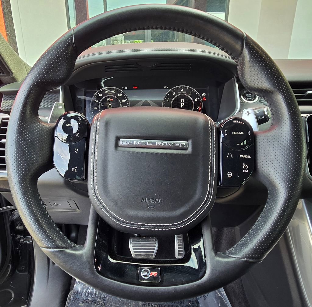 Used 2020 Land Rover Range Rover Sport SVR image 30