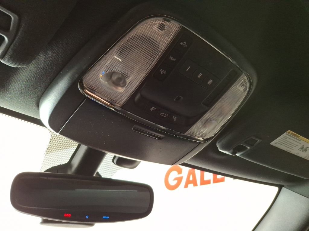 Used 2018 Jeep Grand Cherokee Altitude image 29