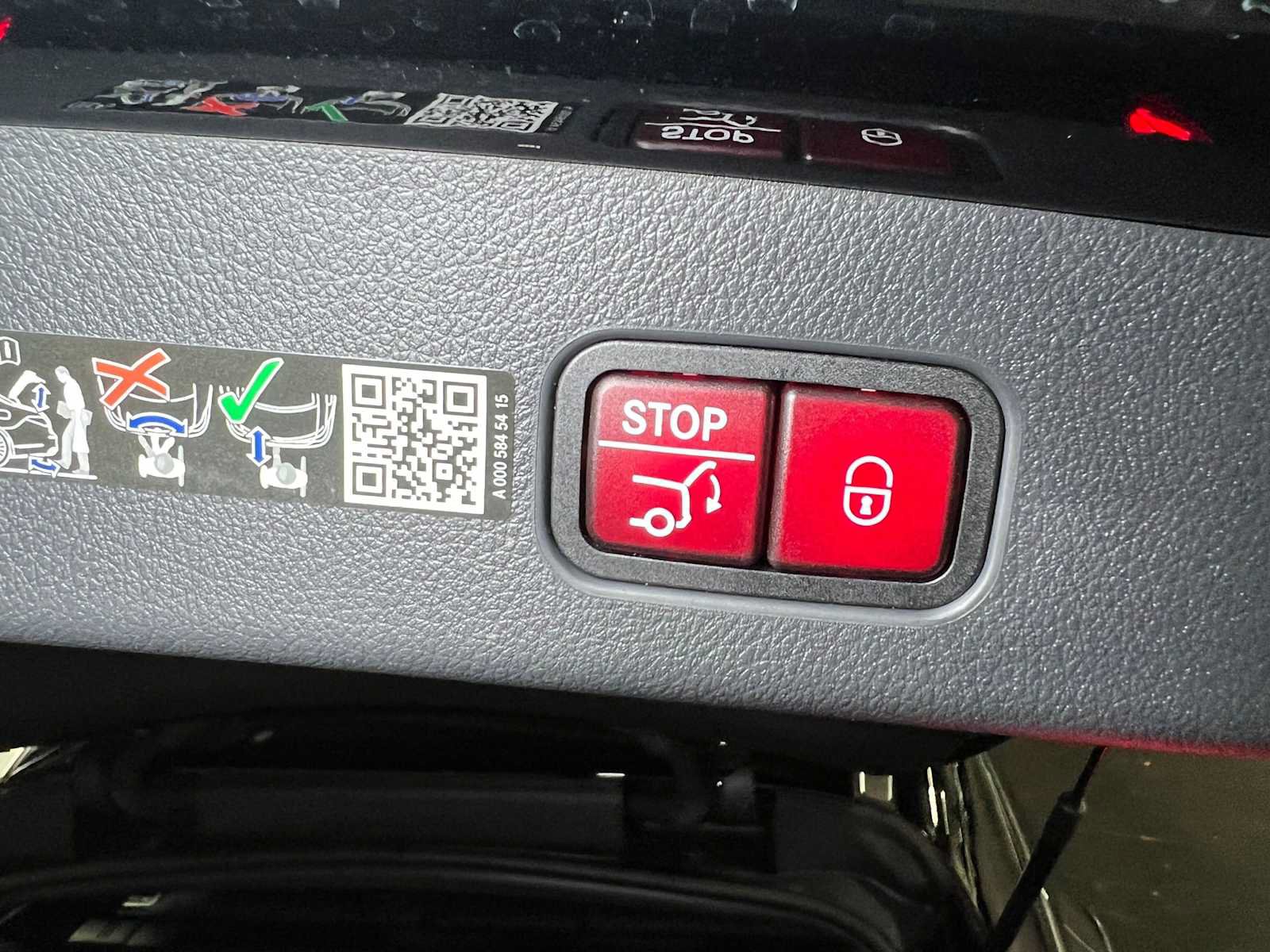 Certified 2026 Mercedes-Benz GLC 300 4MATIC image 17