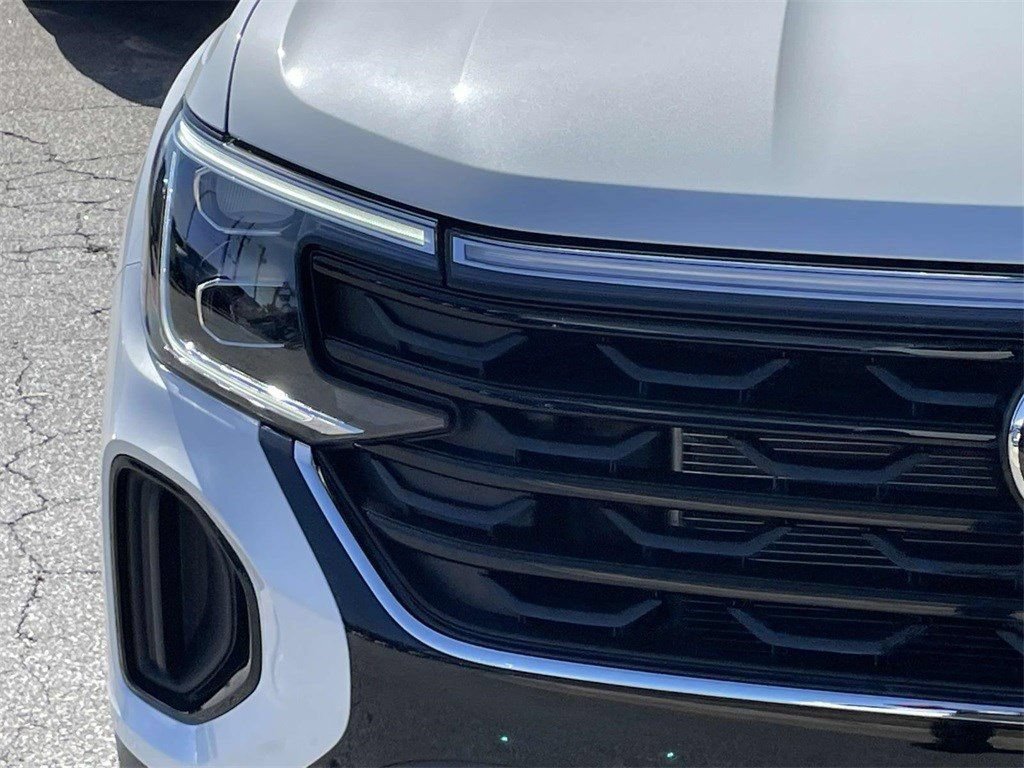 New 2026 Volkswagen Atlas Cross Sport SE FWD image 11