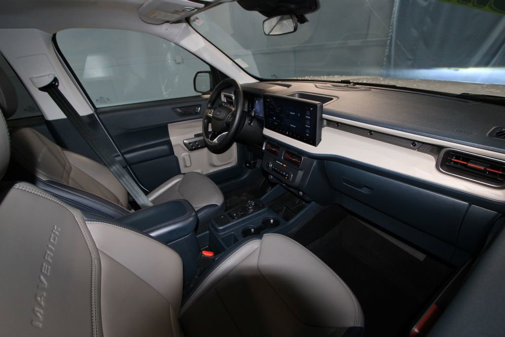Used 2025 Ford Maverick Lariat AWD/4WD image 21
