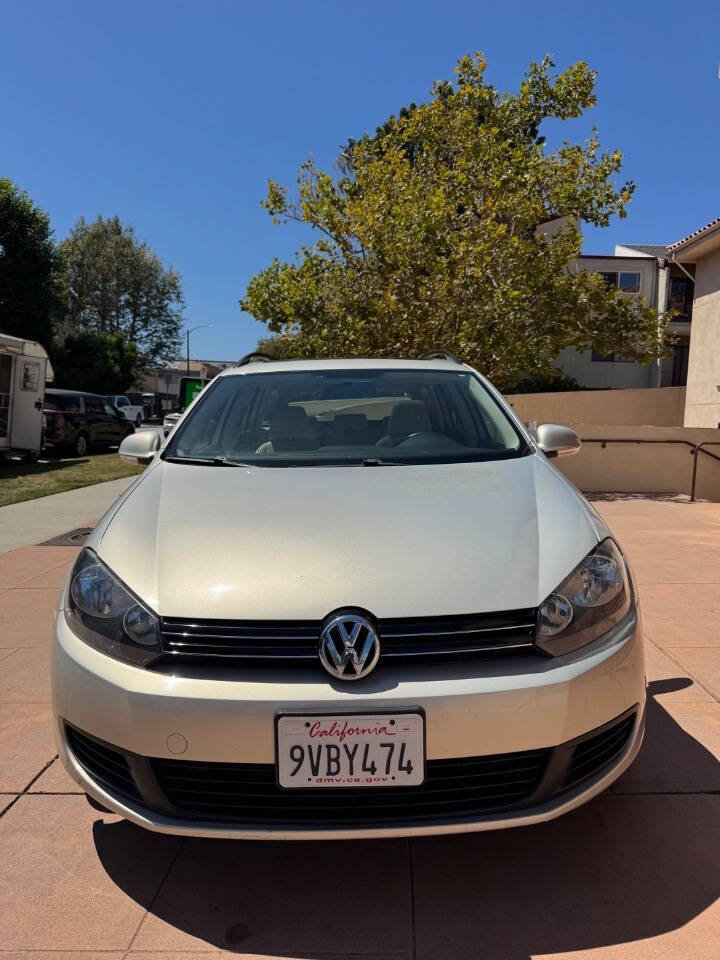 Used 2010 Volkswagen Jetta TDI FWD image 2