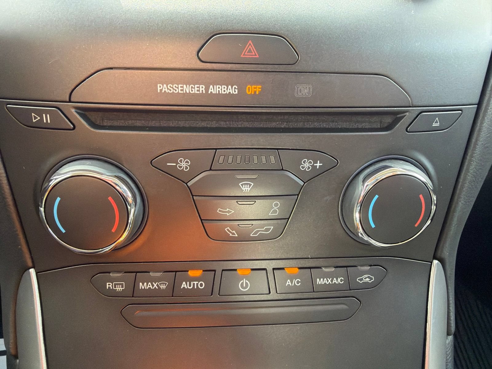 Used 2017 Ford Edge SEL AWD/4WD image 26