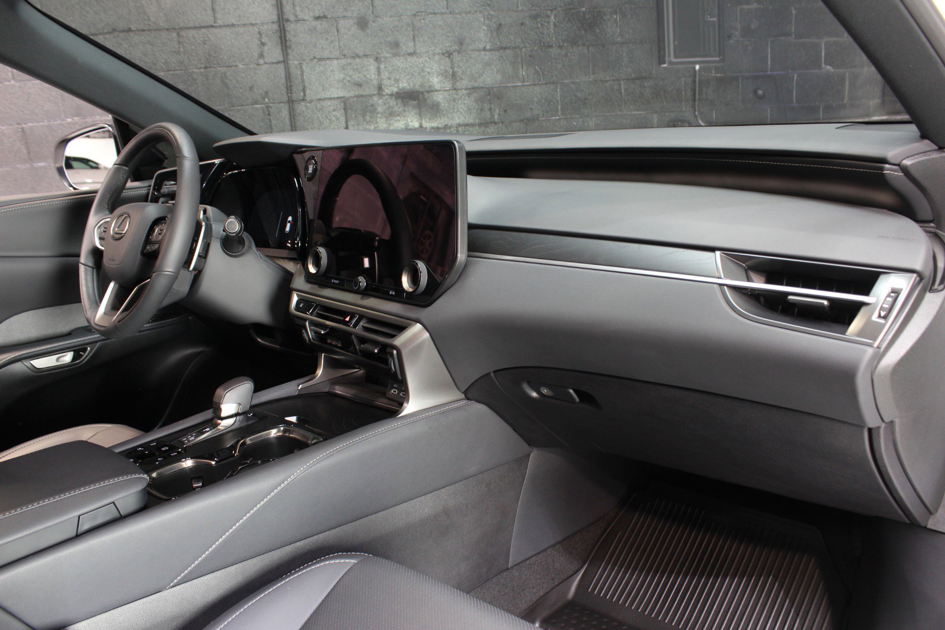 Used 2025 Lexus RX 350 F Sport w/ Convenience Package image 47