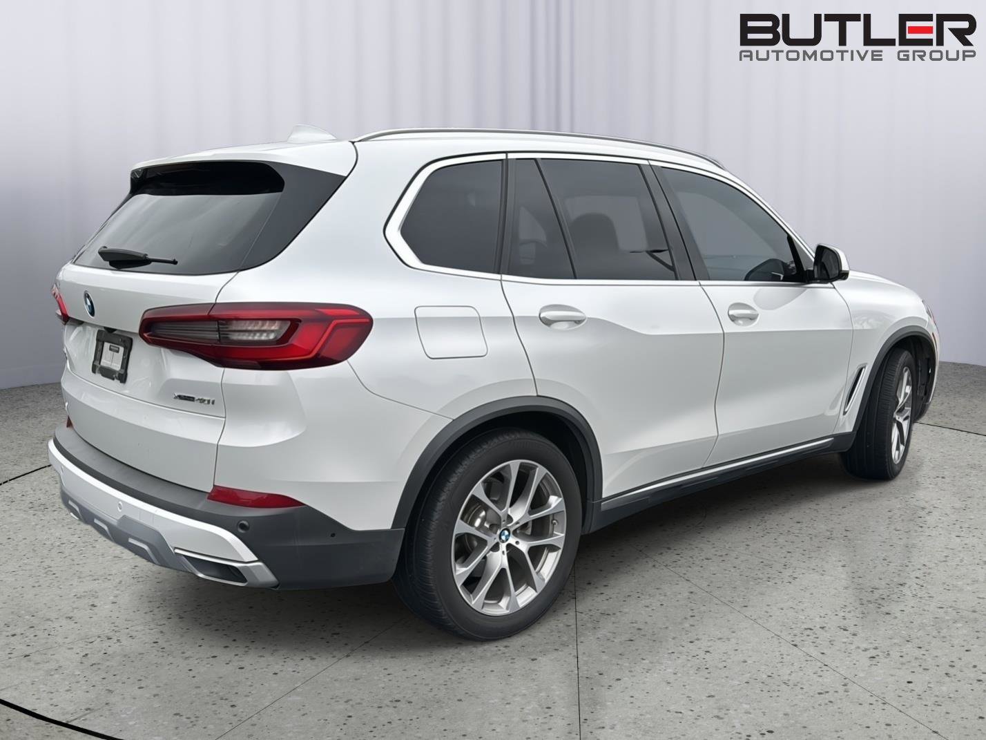 Used 2019 BMW X5 xDrive40i w/ Premium Package 2 image 4