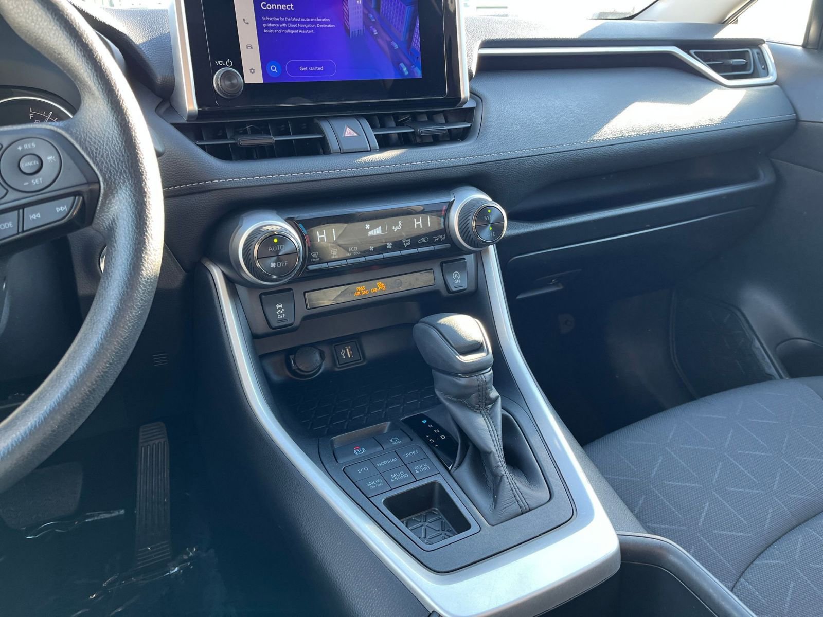 Used 2025 Toyota RAV4 XLE w/ Convenience Package image 44