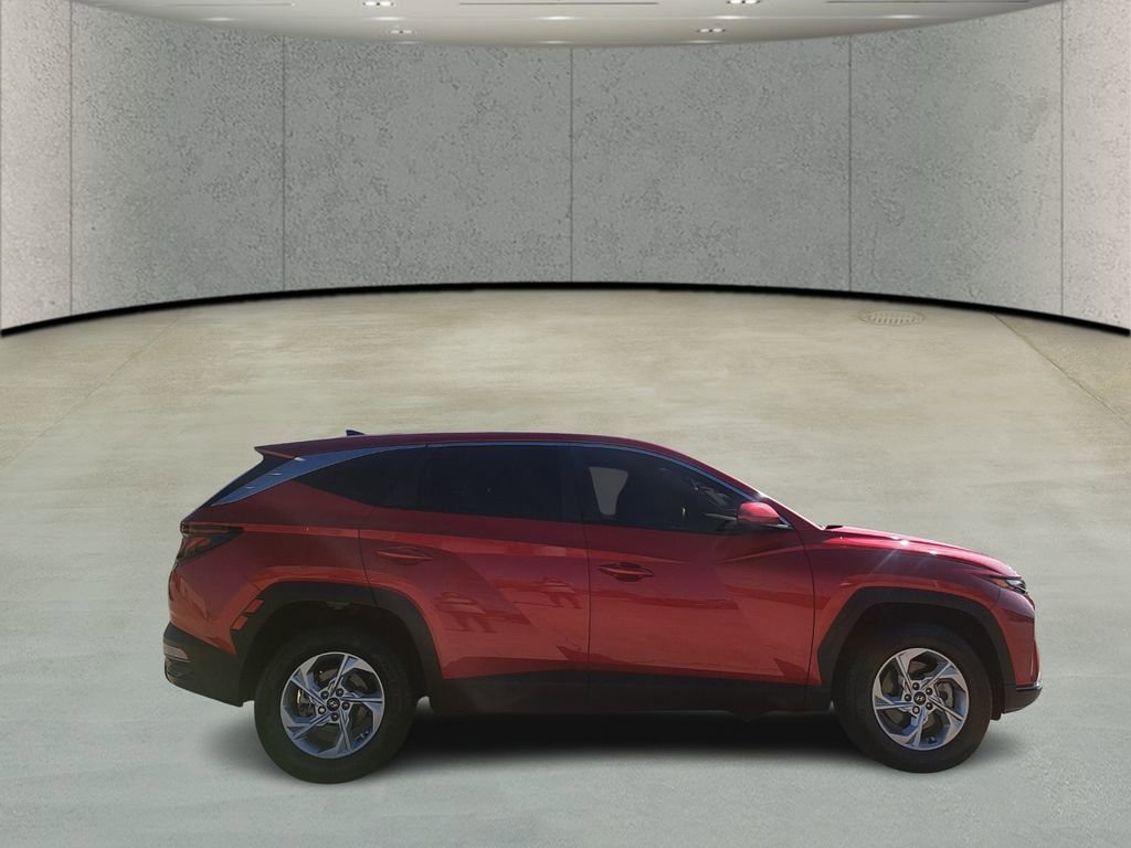 Used 2023 Hyundai Tucson SE image 4