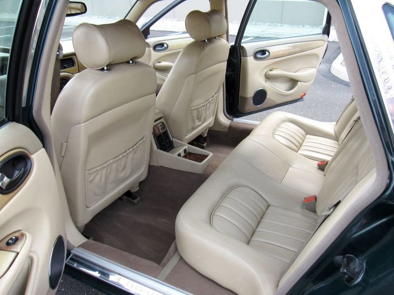 Used 2000 Jaguar XJ8 image 27