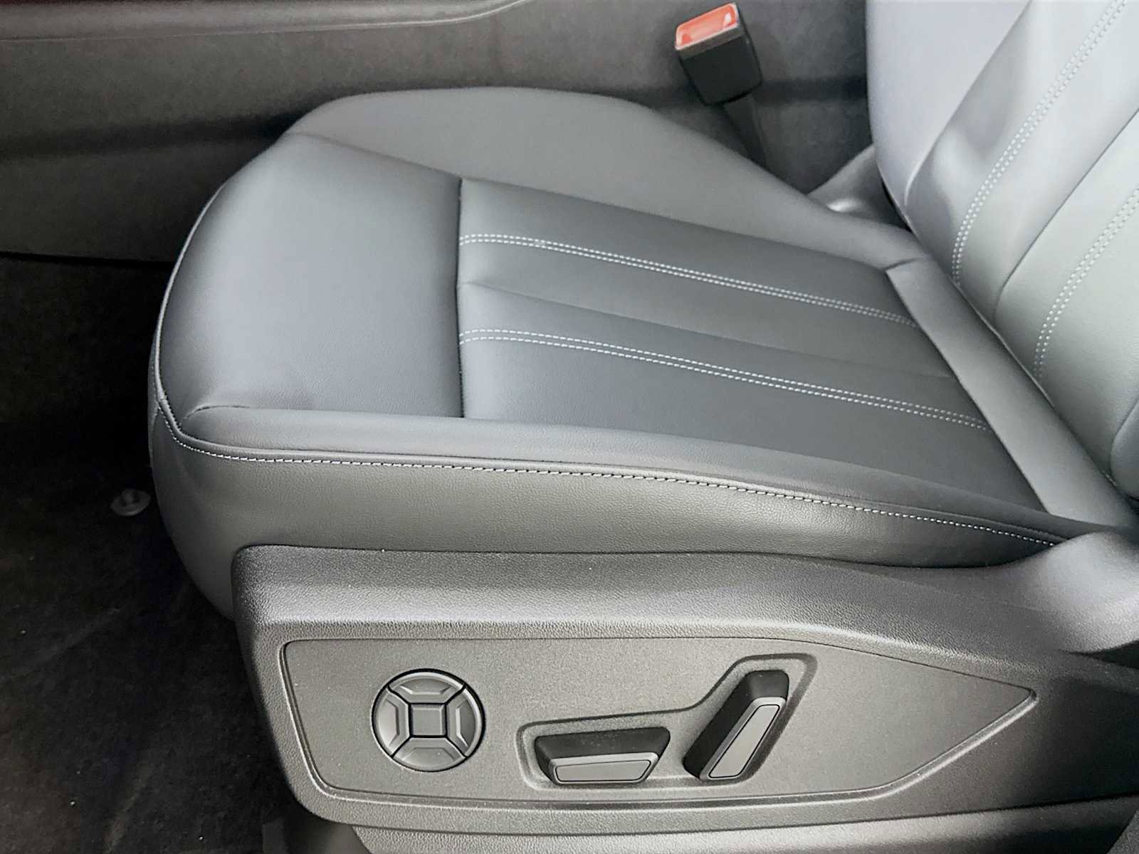 New 2026 Audi Q5 Premium AWD/4WD image 17