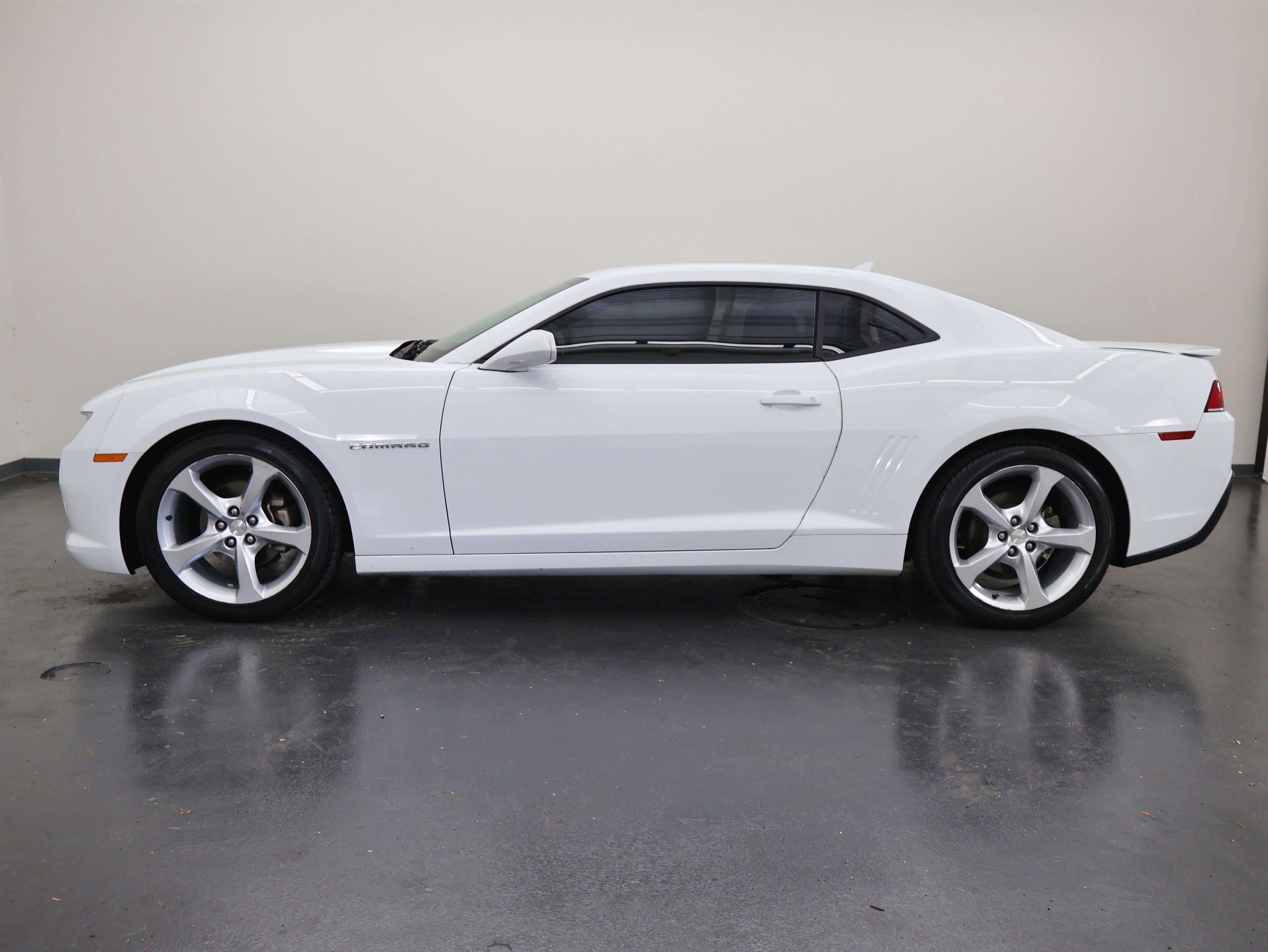 Used 2015 Chevrolet Camaro LT w/ RS Package image 6