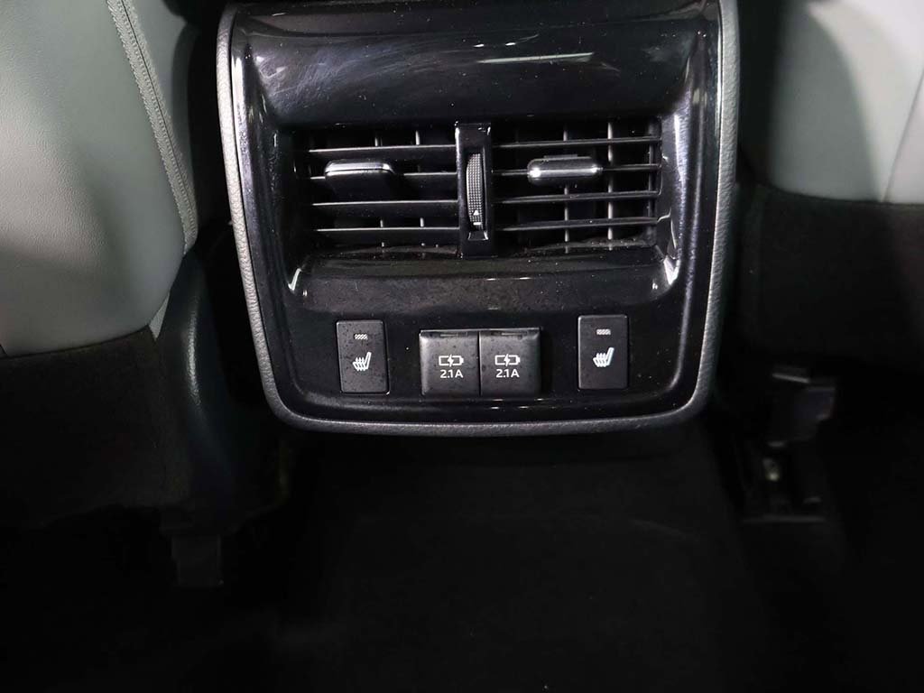 Used 2019 Toyota Avalon Limited image 54