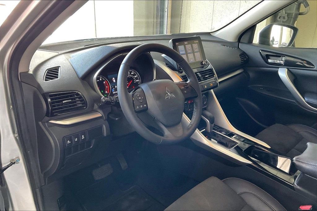 Used 2022 Mitsubishi Eclipse Cross SE image 4