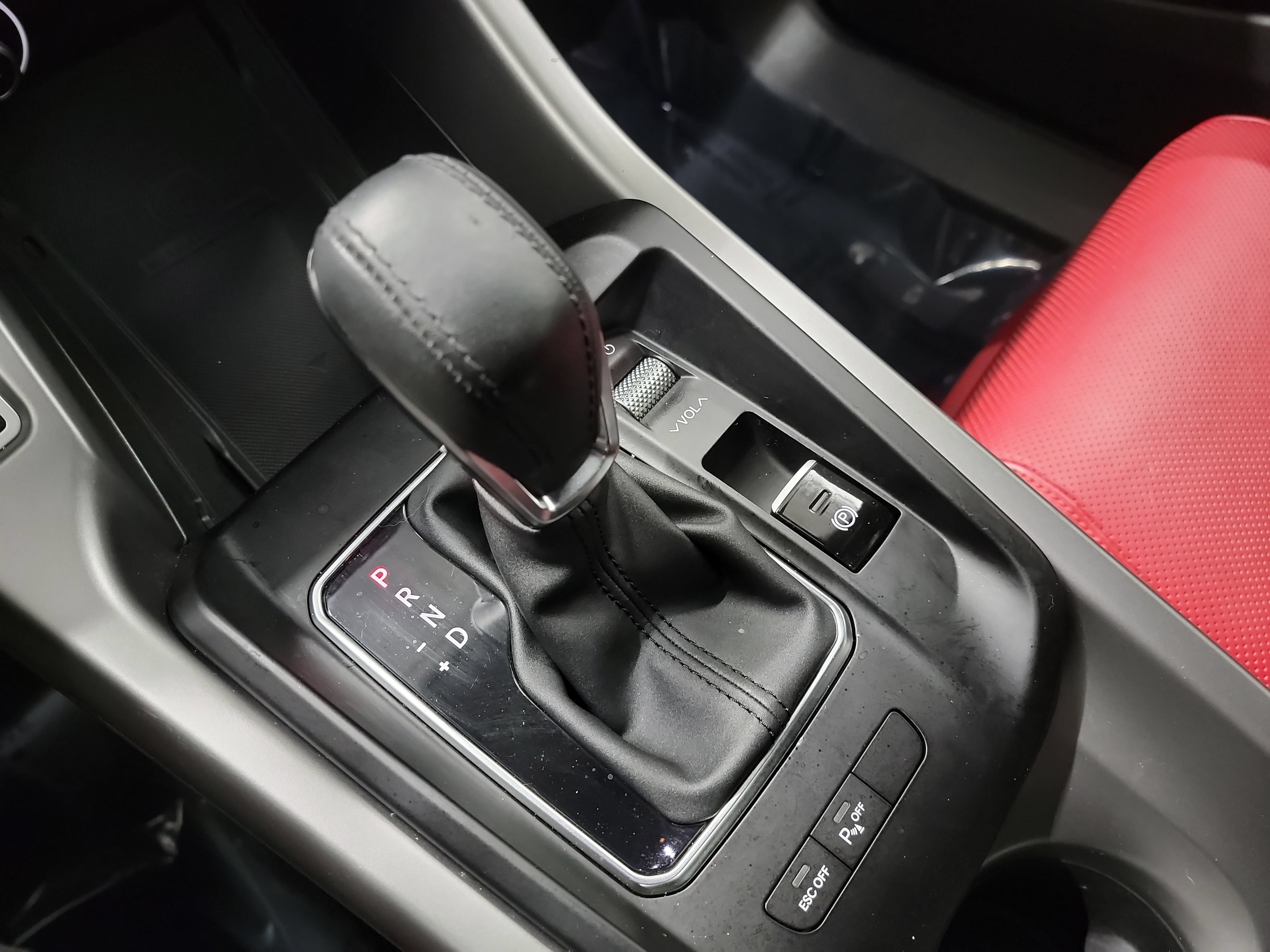 Used 2024 Dodge Hornet R/T Plus w/ R/T Blacktop Package AWD/4WD image 27