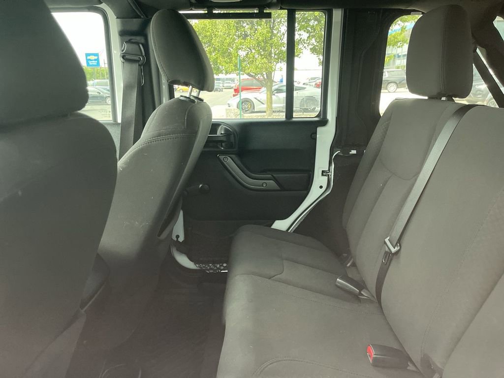 Used 2017 Jeep Wrangler Unlimited Sport AWD/4WD image 5