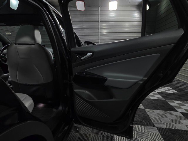 Used 2021 Volkswagen ID.4 Pro S image 36