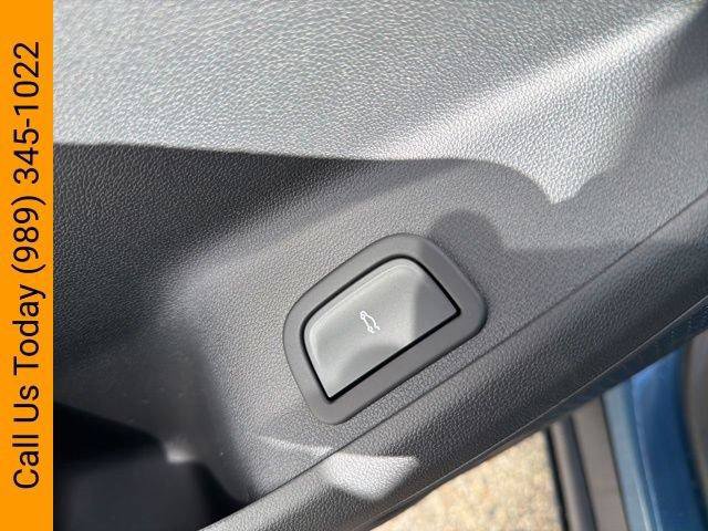 New 2026 Chevrolet Traverse LT w/ Driver Confidence Package FWD image 28