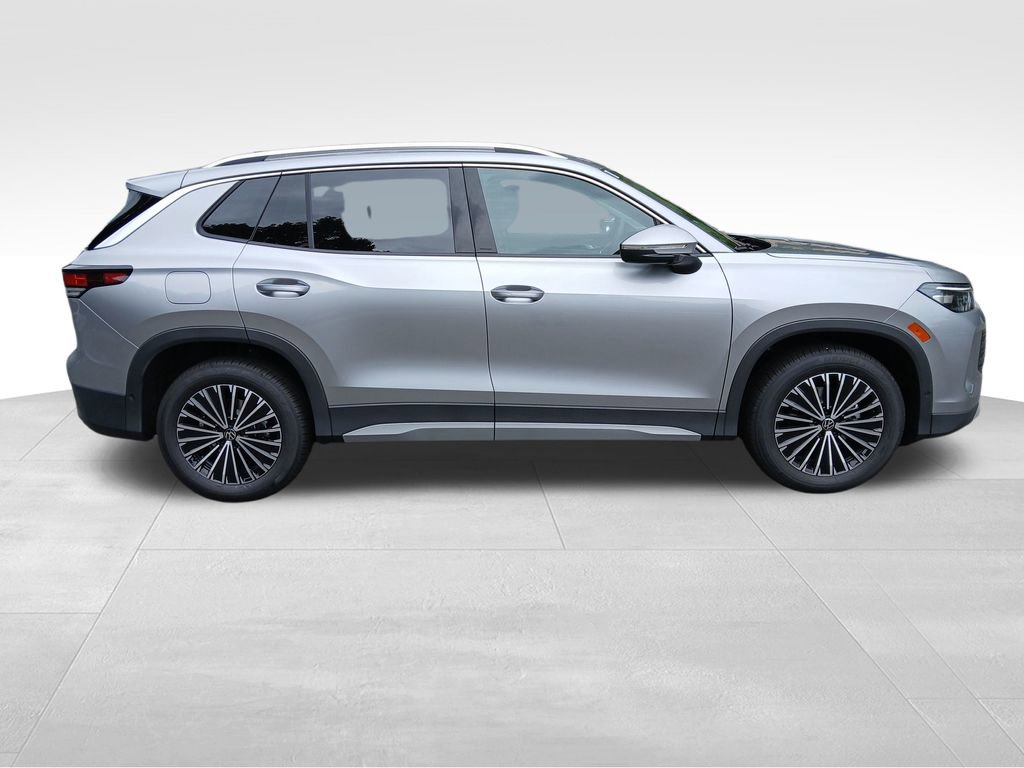 New 2025 Volkswagen Tiguan S image 6