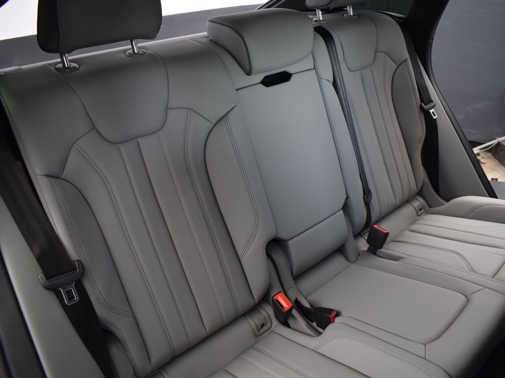 Certified 2024 Audi Q5 2.0T Premium Plus w/ Premium Plus Package image 12