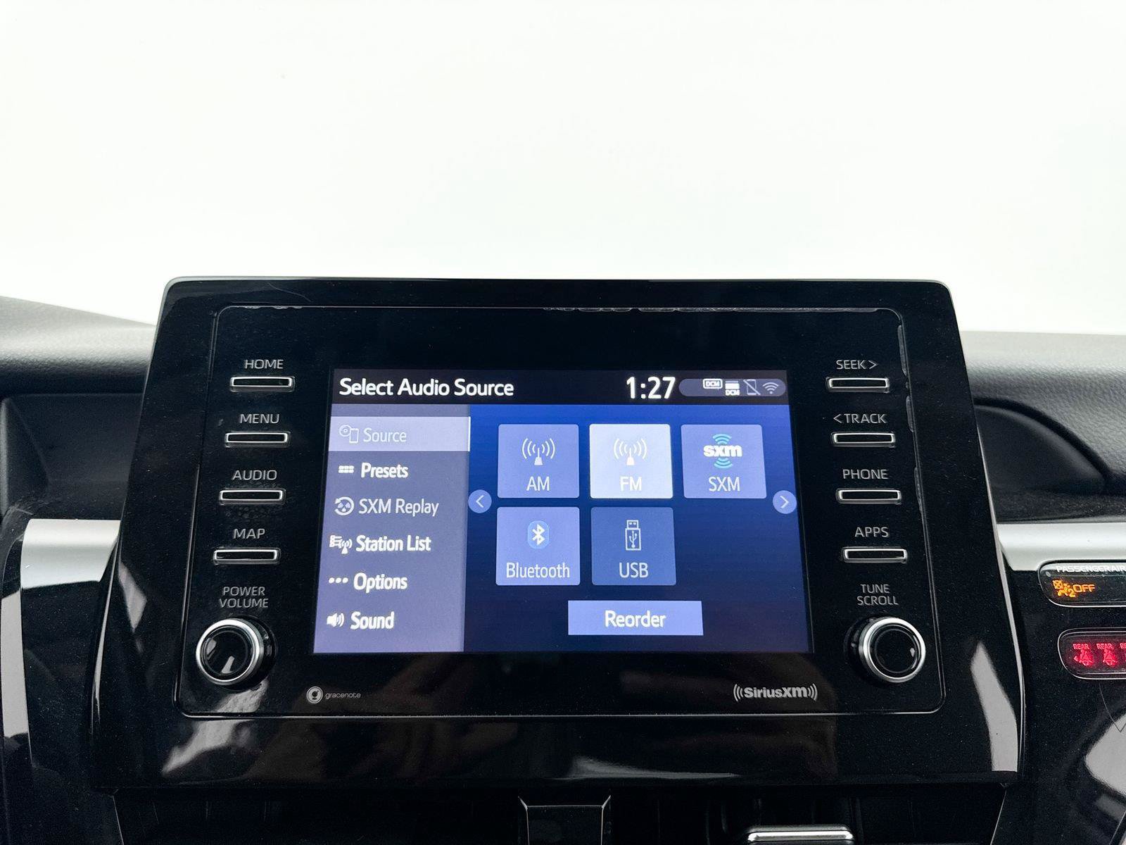 Used 2021 Toyota Camry SE FWD image 18