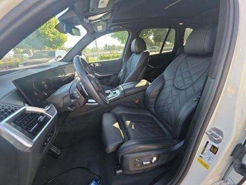 Used 2024 BMW X5 sDrive40i w/ M Sport Package image 5