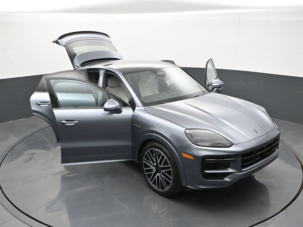 New 2026 Porsche Cayenne Turbo AWD/4WD image 33