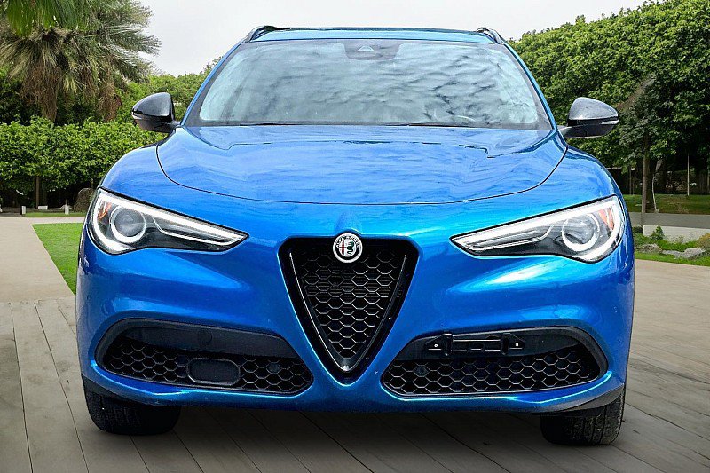 Used 2021 Alfa Romeo Stelvio Sprint w/ Nero Edizione AWD/4WD image 2
