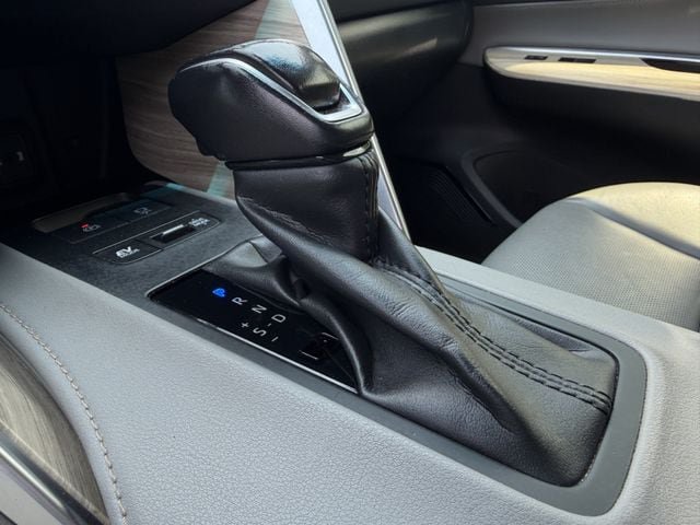 Used 2021 Toyota Venza XLE w/ Softex Package AWD/4WD image 19