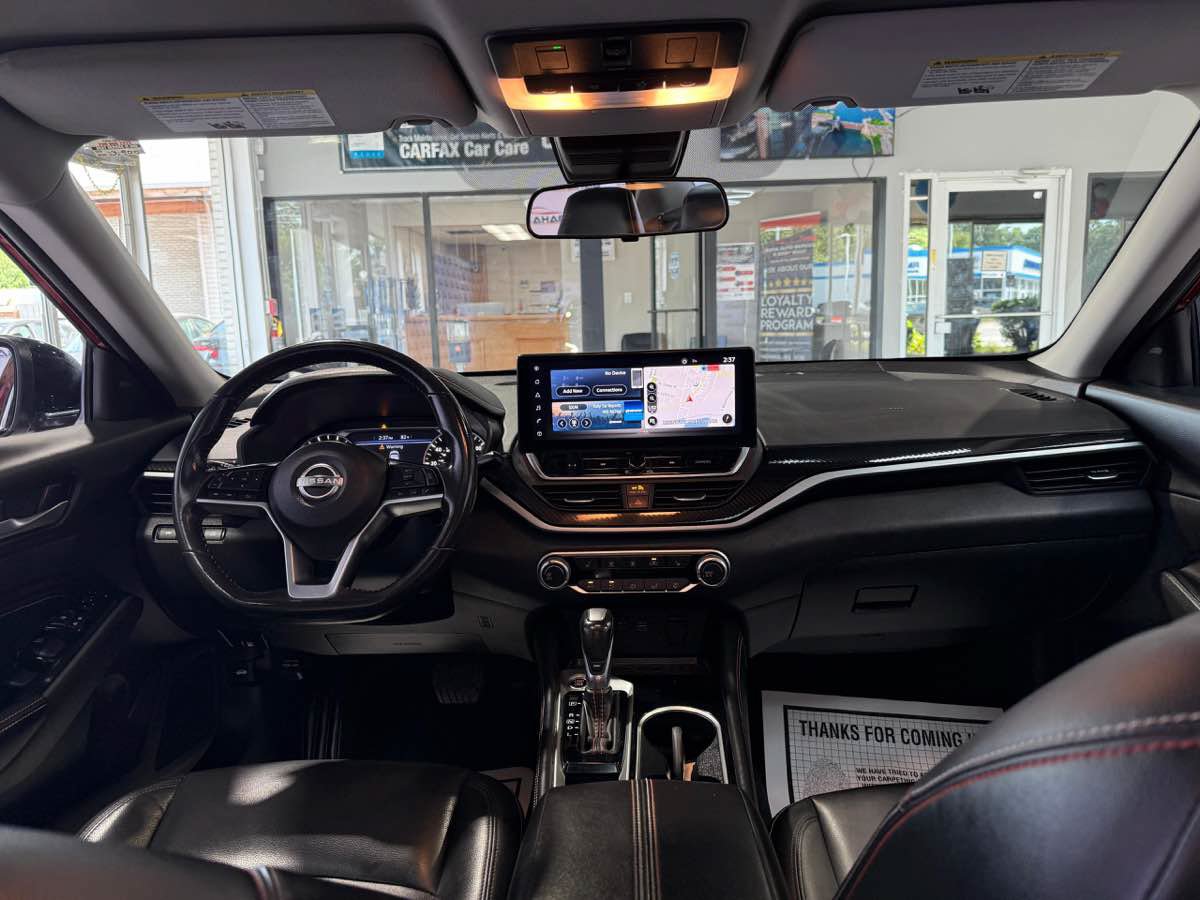 Used 2023 Nissan Altima 2.5 SR w/ SR Premium Package FWD image 21