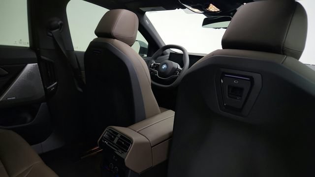 Used 2026 BMW i5 eDrive40 AWD/4WD image 59