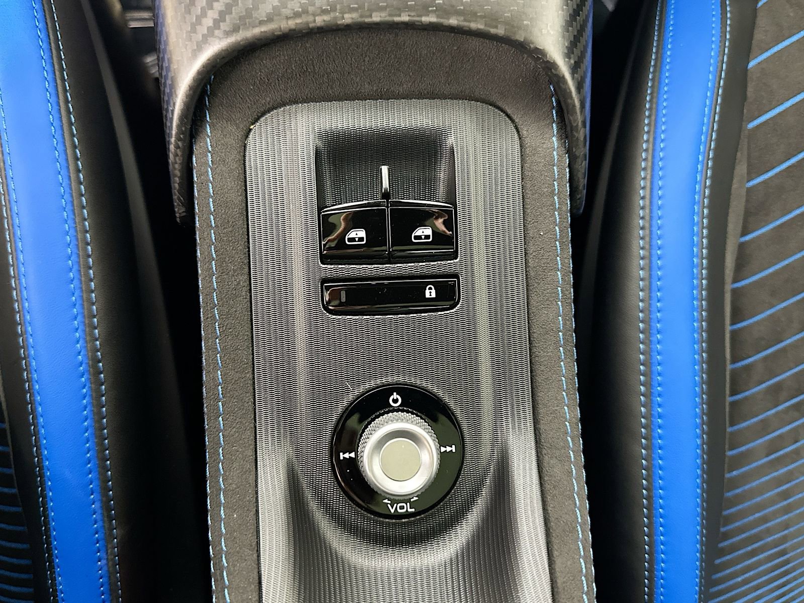 Used 2023 Maserati MC20 Spyder RWD image 30