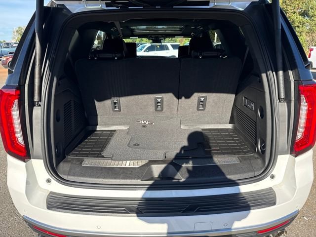 Used 2024 GMC Yukon Denali w/ Advanced Technology Package image 22