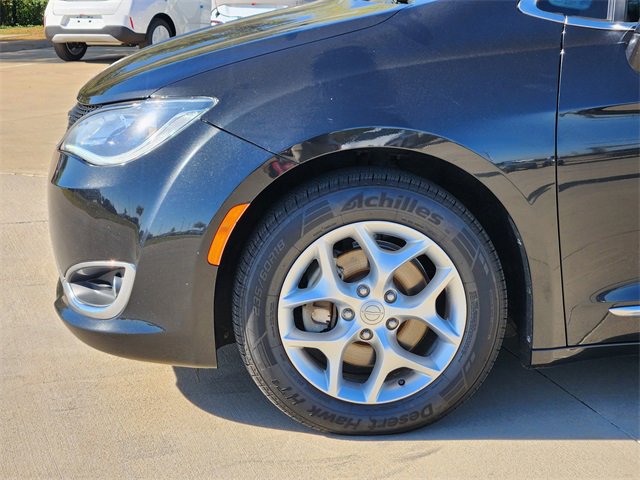 Used 2020 Chrysler Pacifica Limited image 8