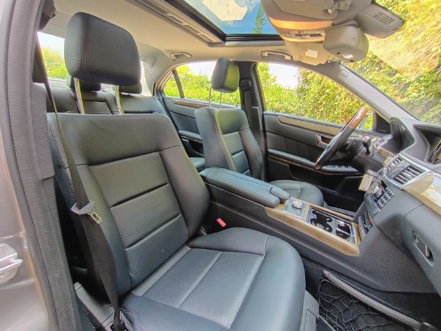 Used 2010 Mercedes-Benz E 350 Sedan image 53