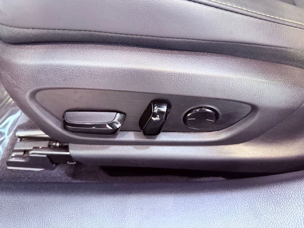 Certified 2022 Lexus ES 350 F Sport w/ Accessory Package 2 image 18