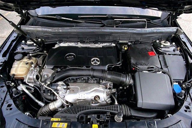 Used 2020 Mercedes-Benz GLB 250 4MATIC image 26