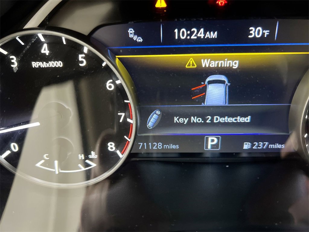 Used 2017 Nissan Murano SV w/ Premium Plus Package image 12