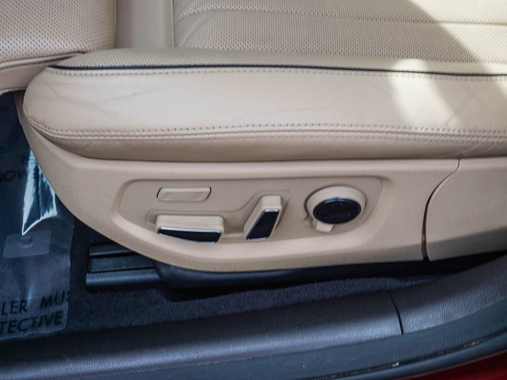 Used 2016 Hyundai Genesis 3.8 w/ Option Group 03 image 19