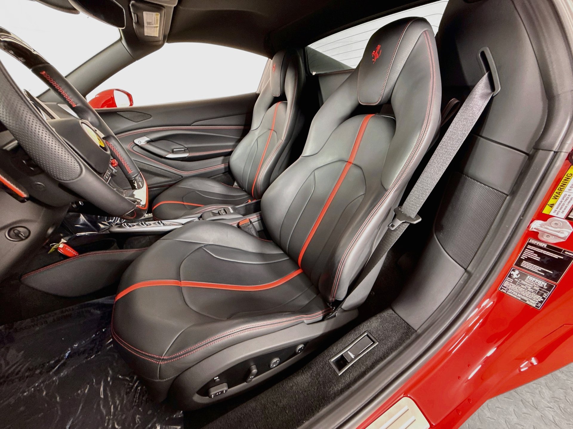 Certified 2022 Ferrari F8 Tributo RWD image 9