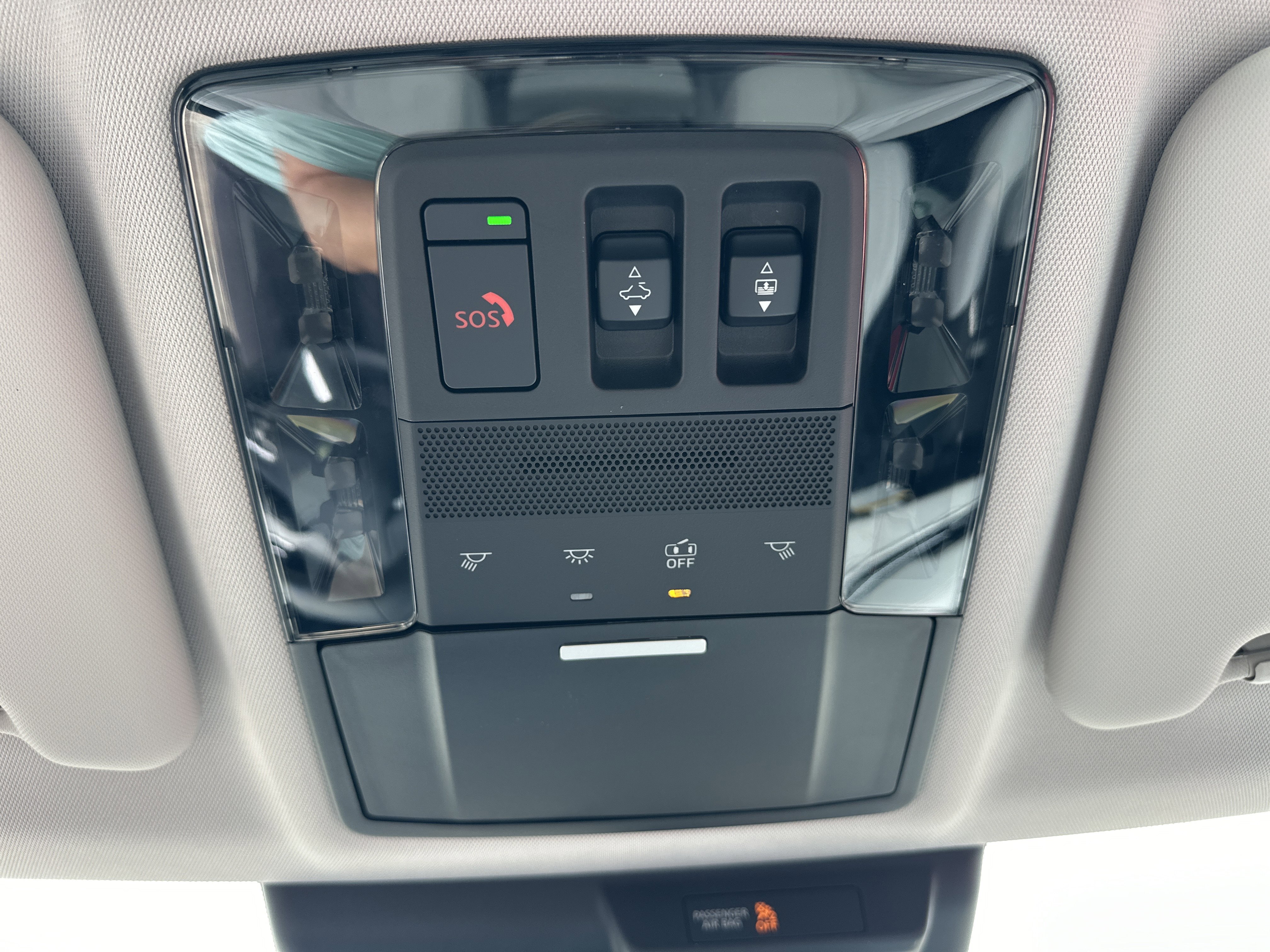 Used 2025 Mitsubishi Outlander AWD image 18