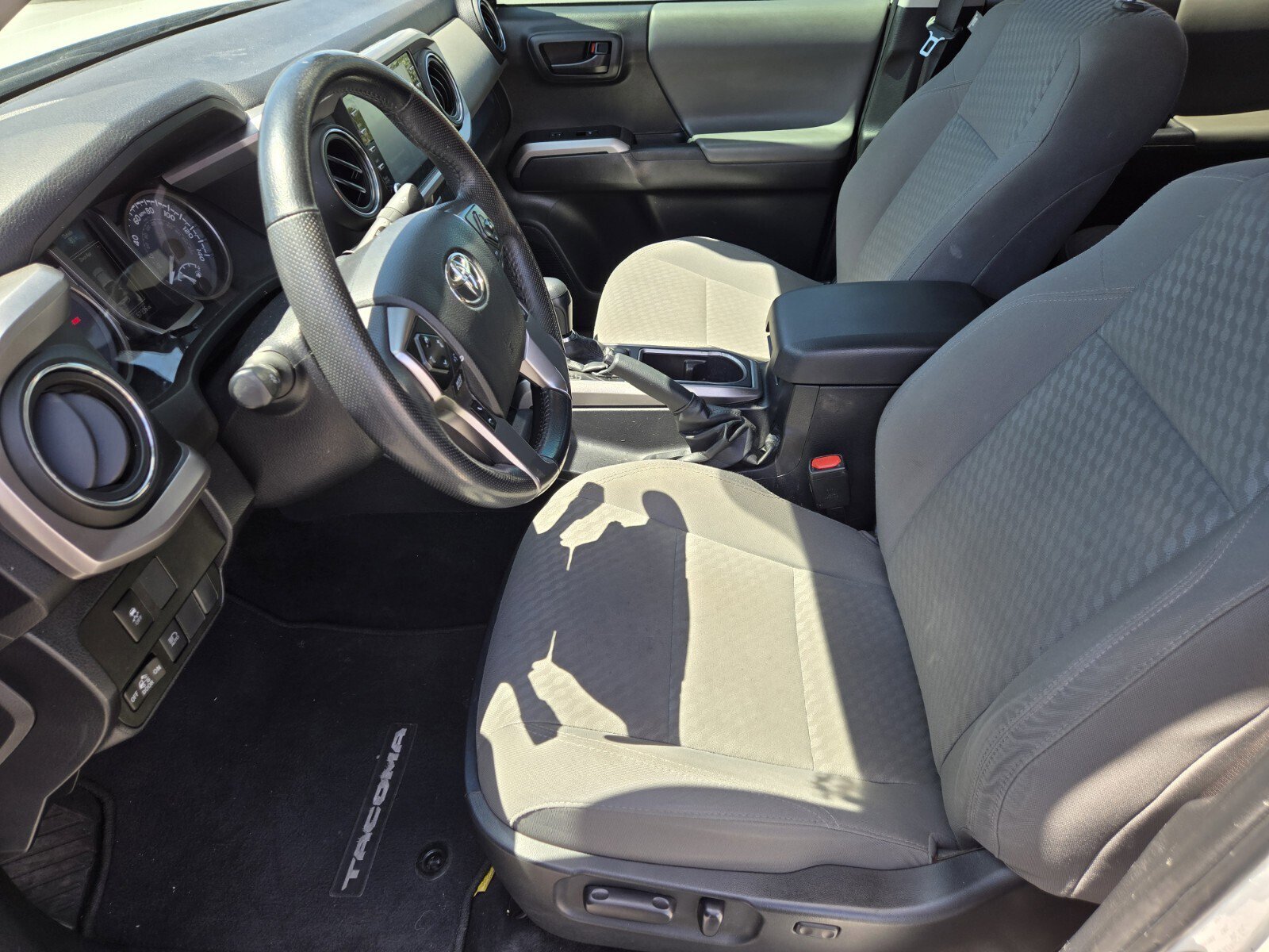 Used 2023 Toyota Tacoma SR5 RWD image 7