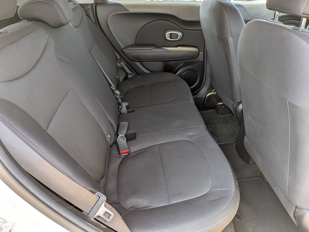Used 2015 Kia Soul FWD image 25