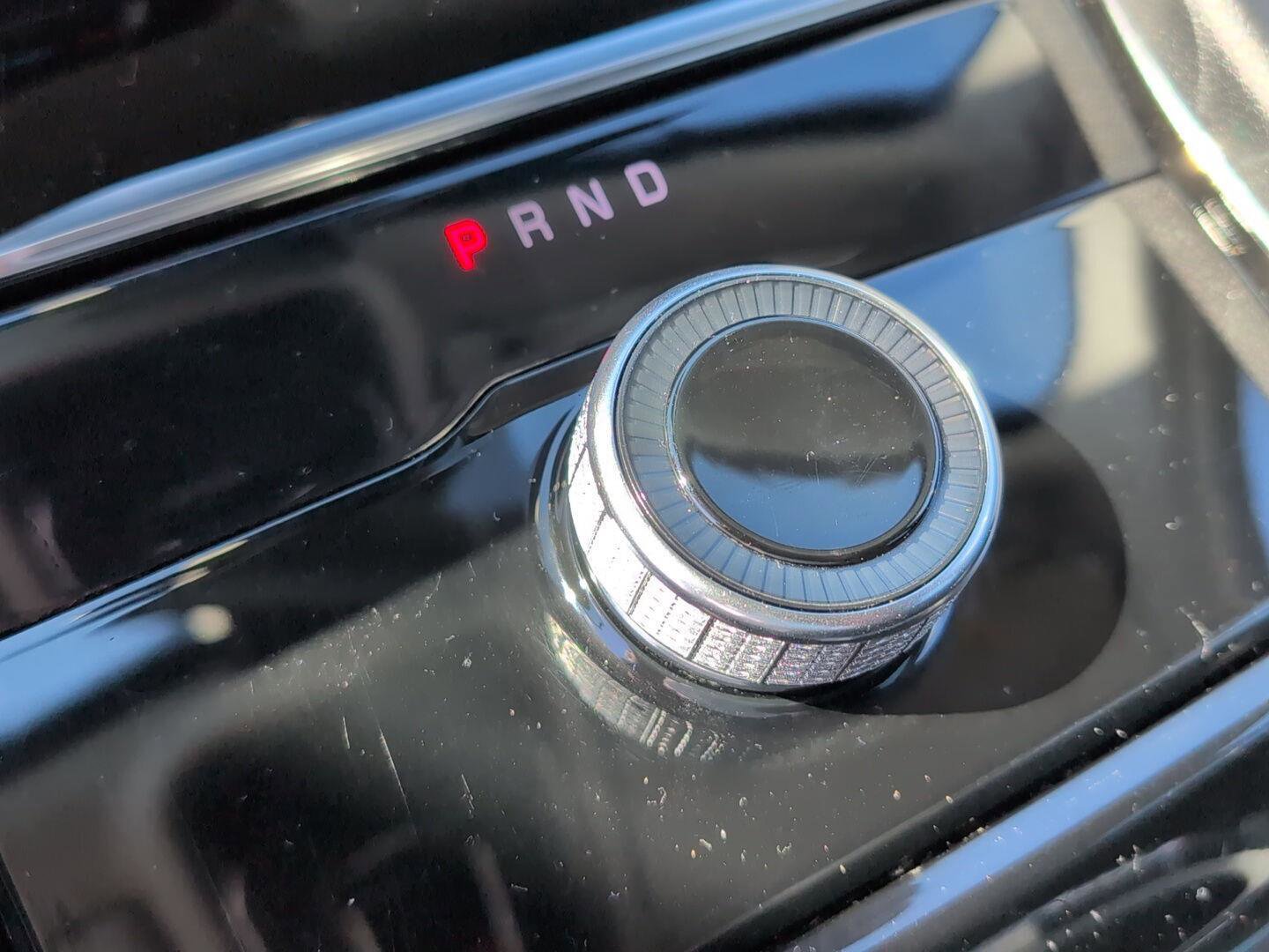 Used 2023 Jeep Grand Cherokee Laredo AWD/4WD image 32
