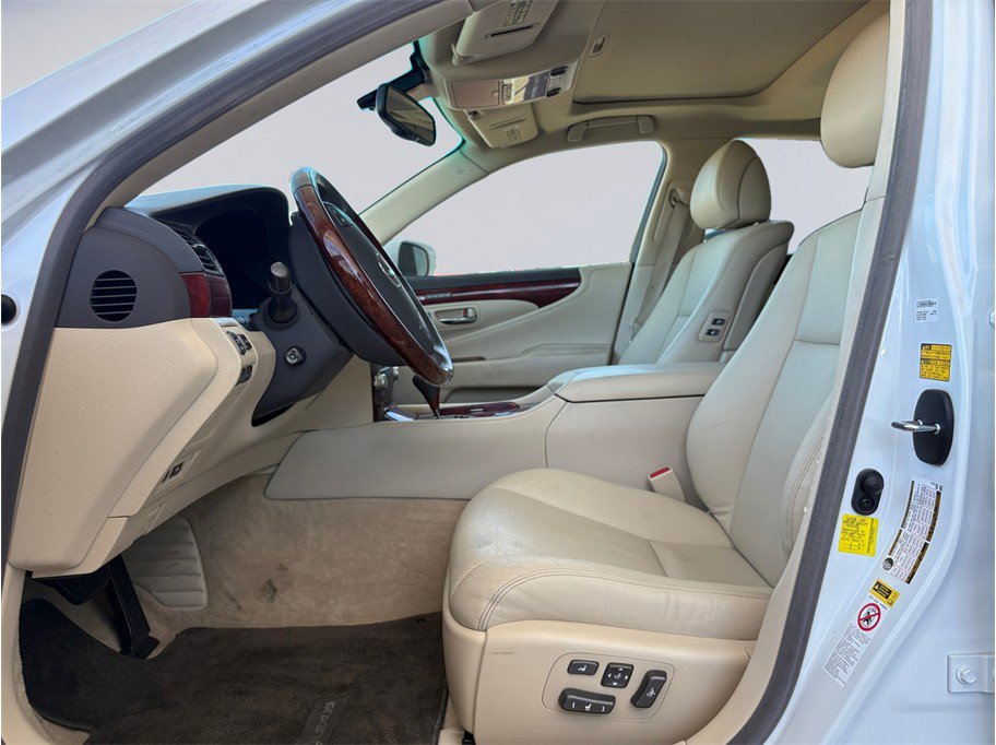 Used 2011 Lexus LS 460 w/ Comfort Pkg RWD image 10