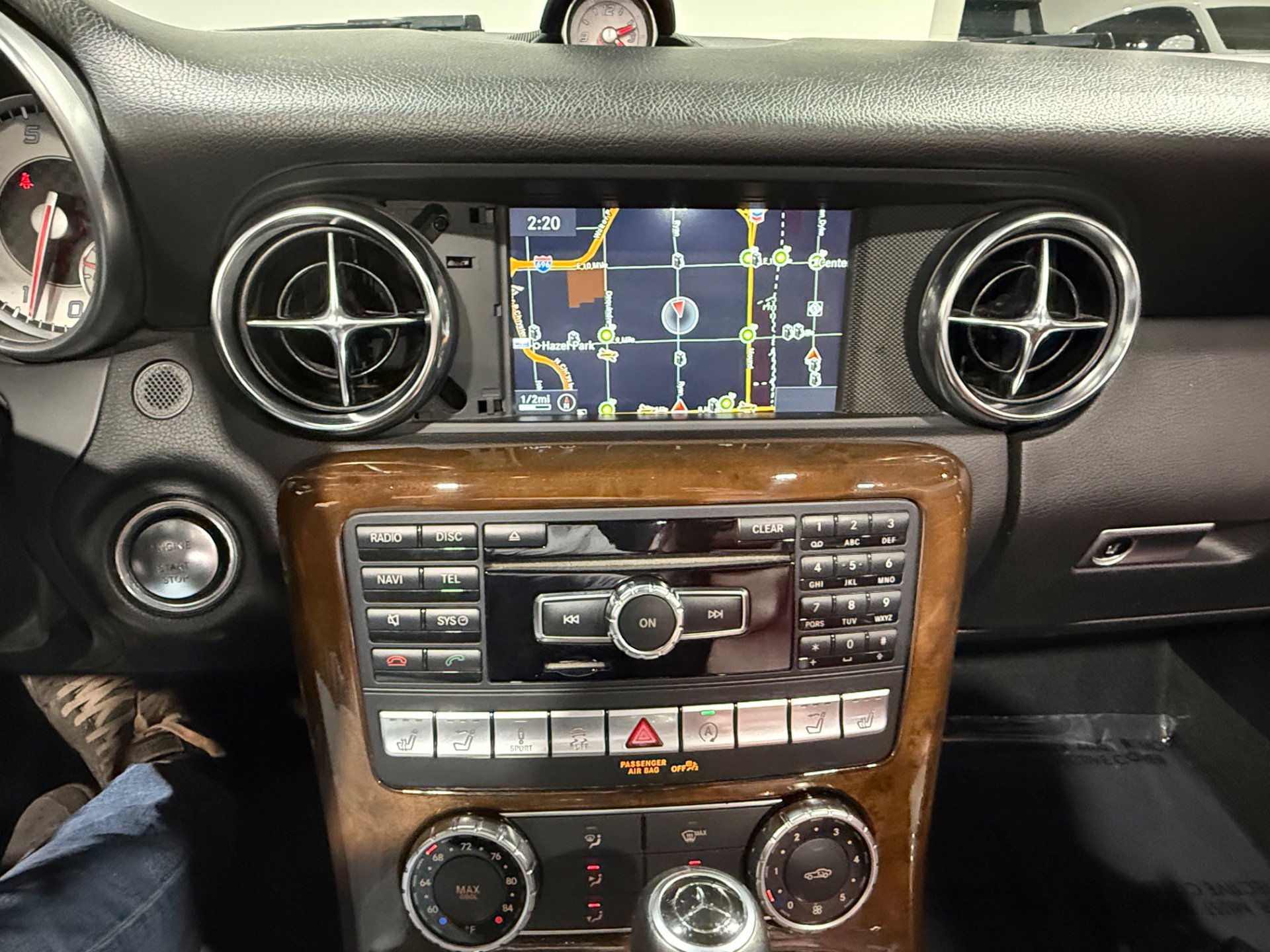 Used 2015 Mercedes-Benz SLK 350 image 34