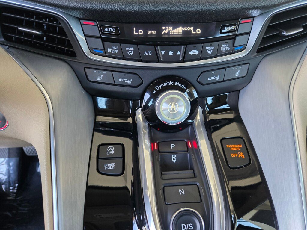 Used 2023 Acura TLX FWD image 18