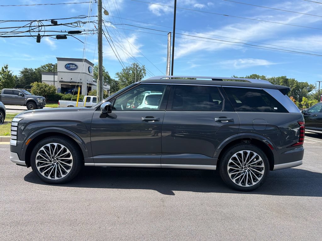 New 2026 Hyundai Palisade Calligraphy FWD image 2