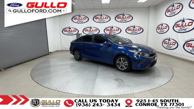 Used 2023 Kia Forte LXS FWD image 2
