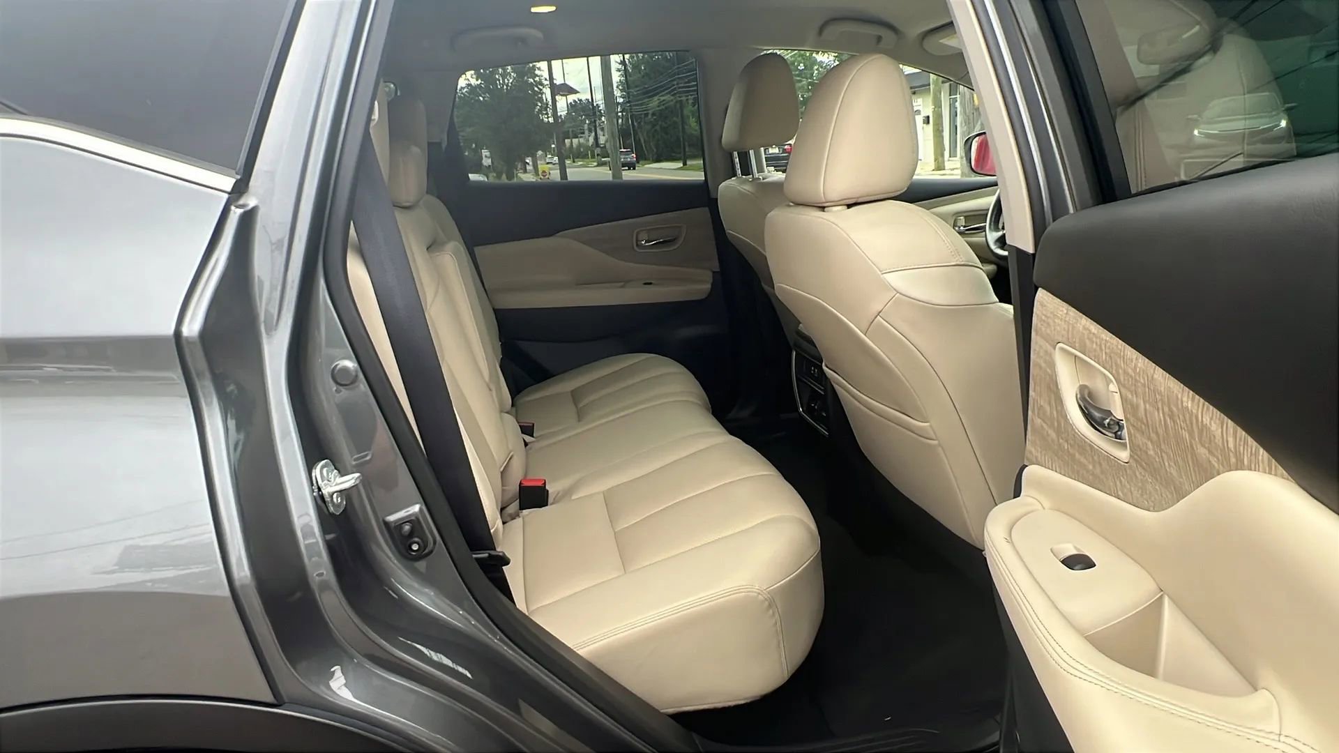 Used 2022 Nissan Murano SL w/ Cargo Package image 29