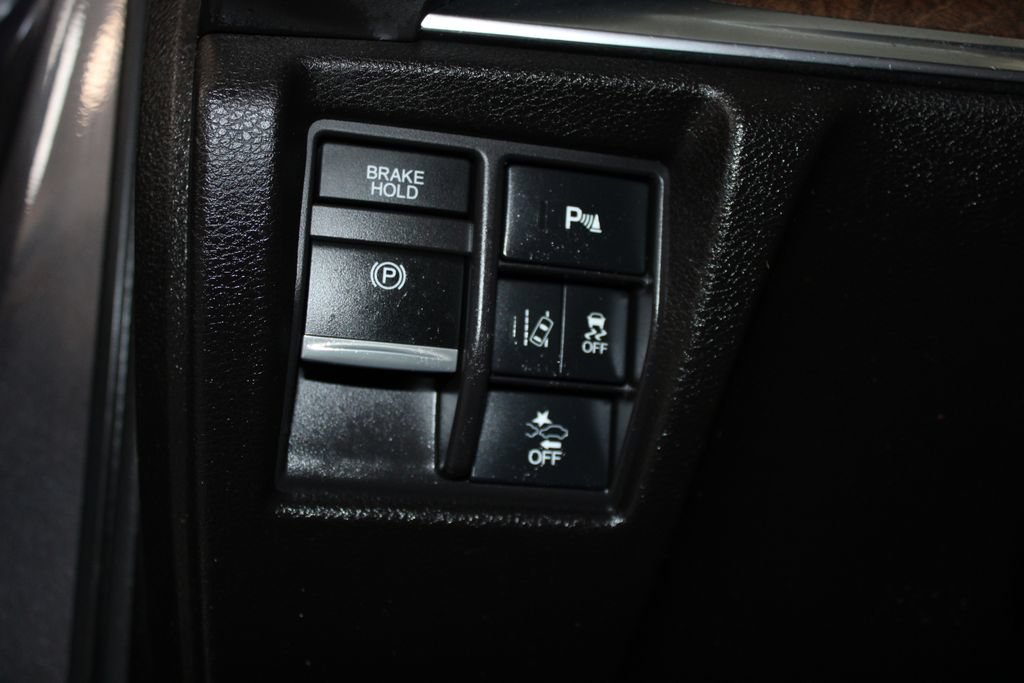 Used 2020 Acura MDX w/ Technology Package AWD/4WD image 9
